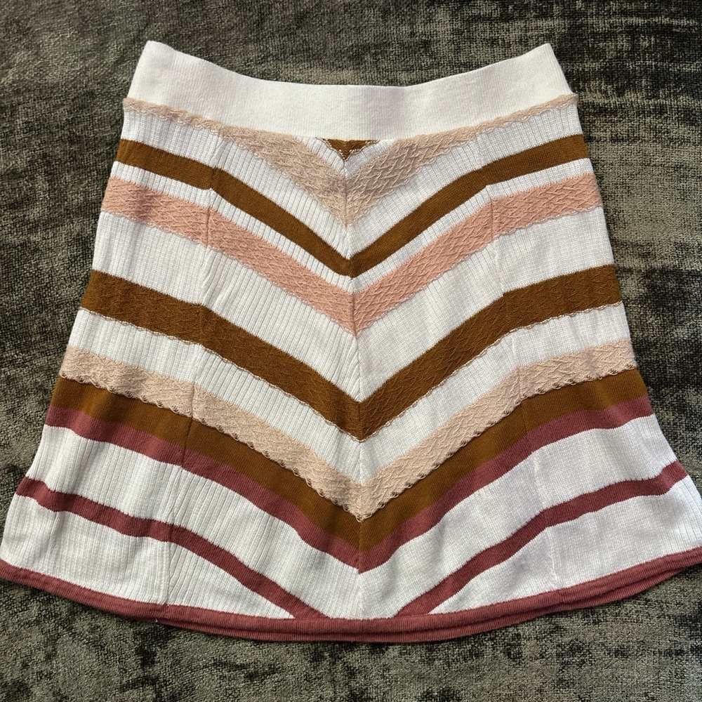 Free people Mini white brown and pink skirt size XS